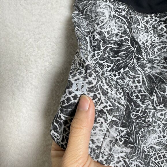 Lululemon Womens Run Times Short II 4" Serigraph Alpine White Black Multi Size 4 - Picture 5 of 5